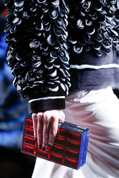 Look 94
